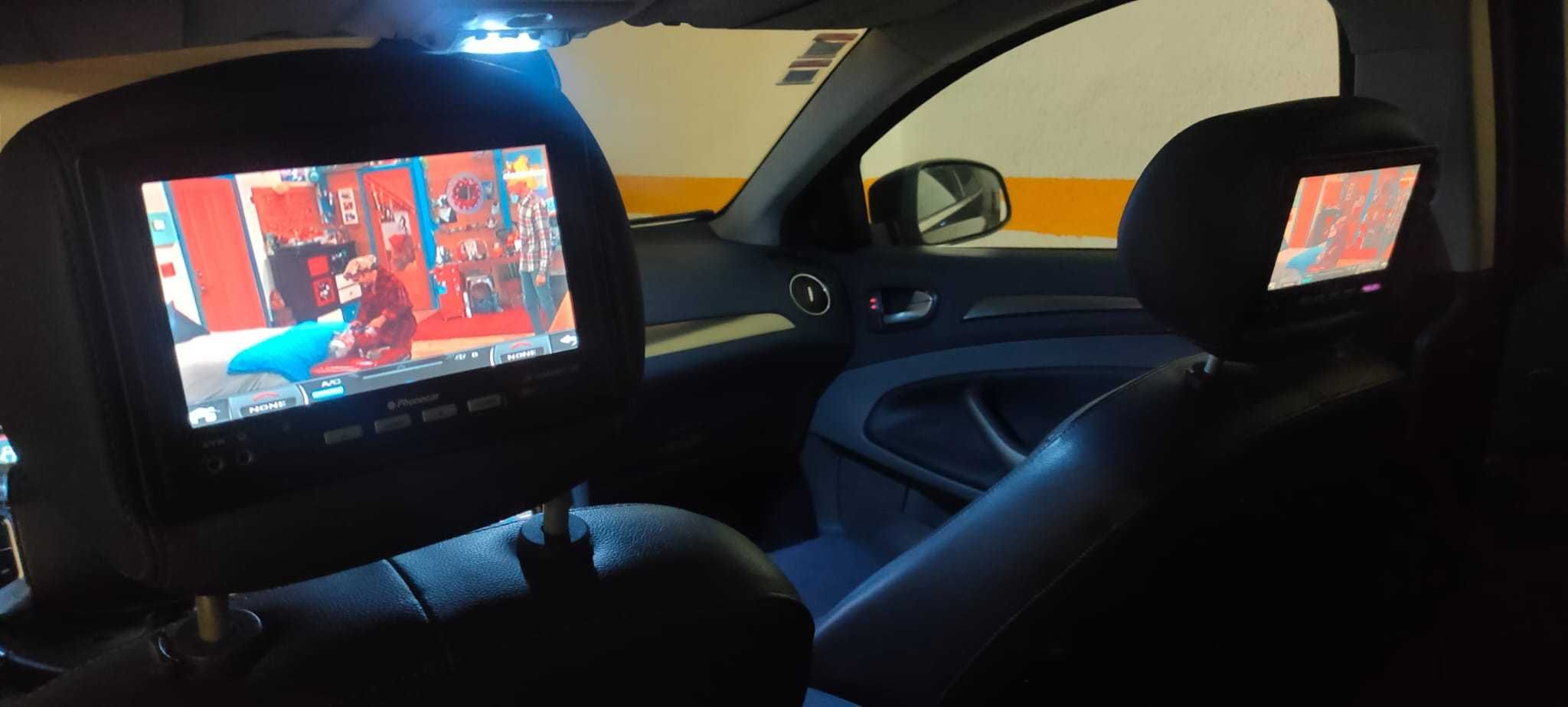 Carrinha com extras Ford