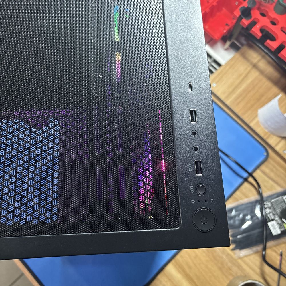 Komputer RTX 5060 Ti 16GB / i5-14400F / 32GB / 1TB do gier GAMINGOWY