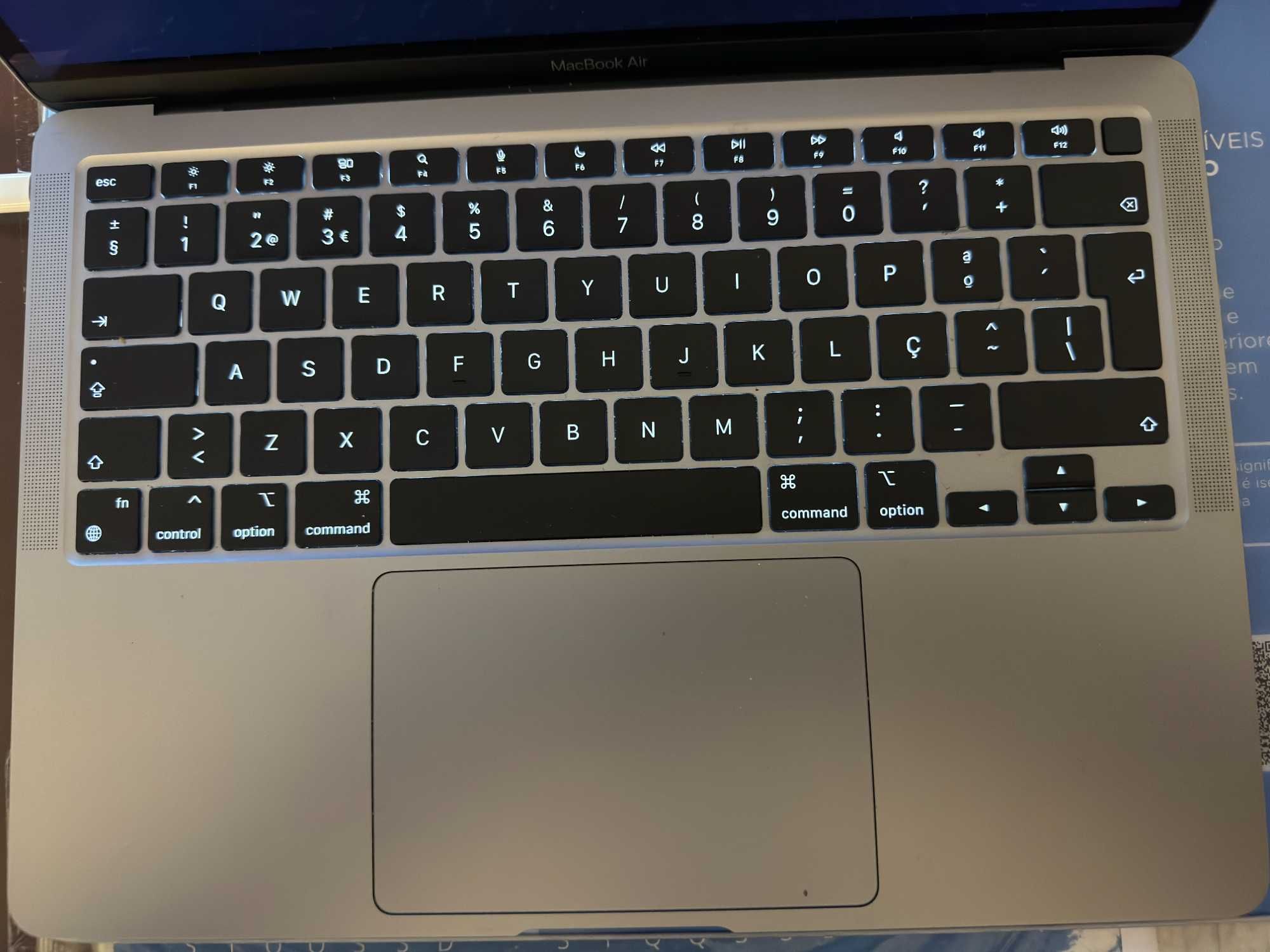 MacBook Air M1 (Cinzento Sideral)