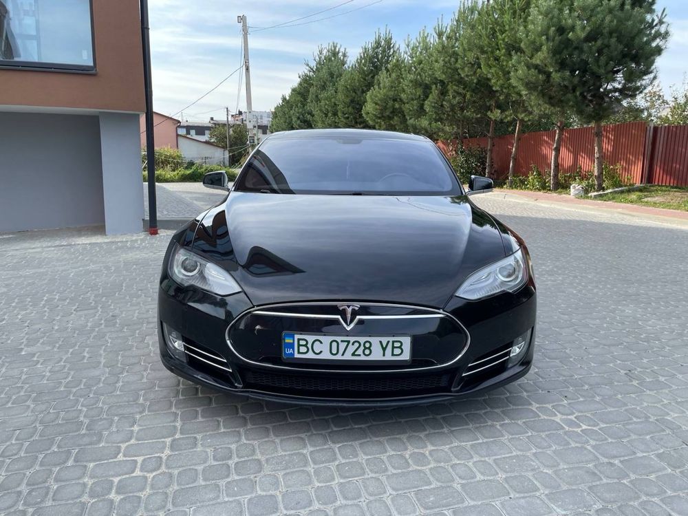 Tesla model s тесла модел с