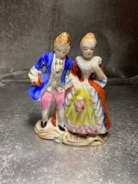 porcelanowa figurka scenka rodzajowa (749)