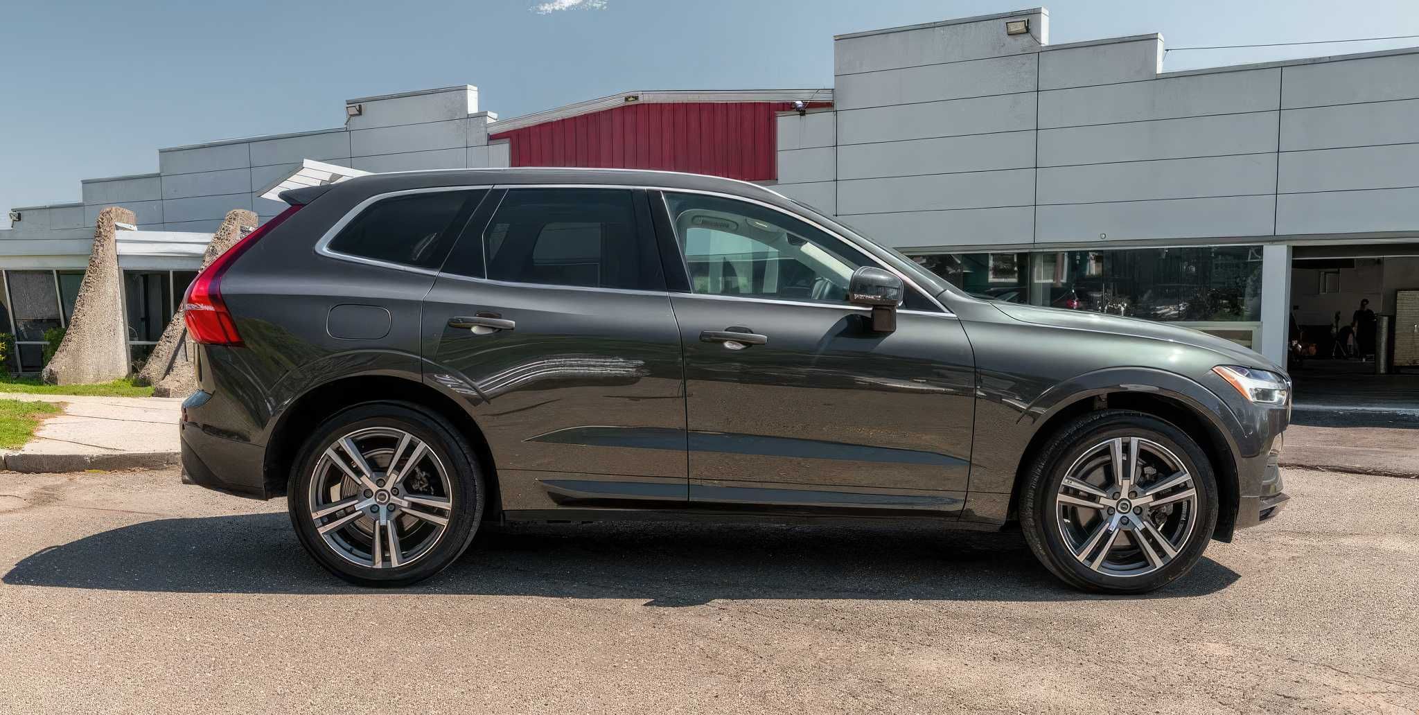 2020 Volvo XC60 T6 Momentum