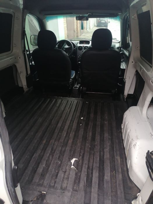 Пежо партнер. Вантажне.