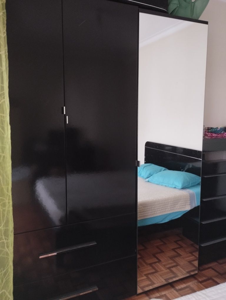 Vendo quarto 600€ negociáveis