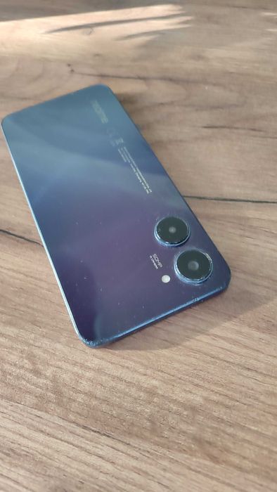 Realme 10 na części.