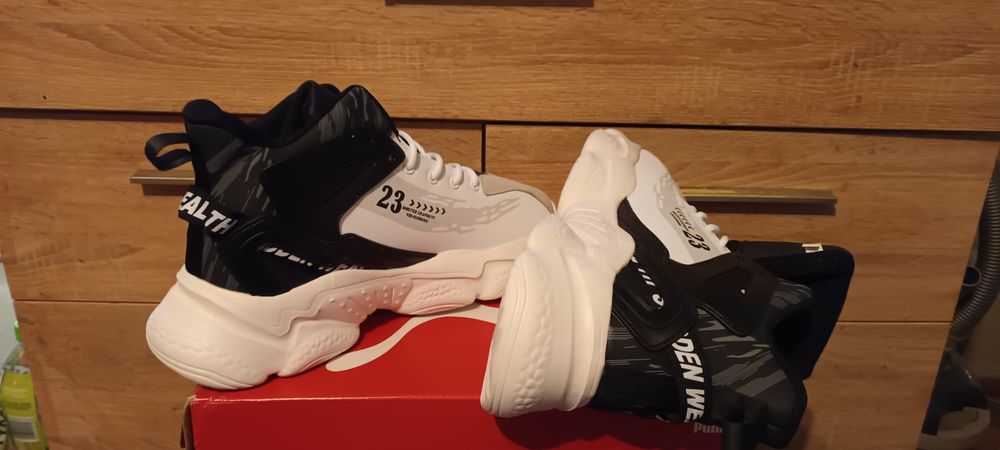 Buty sportowe 46