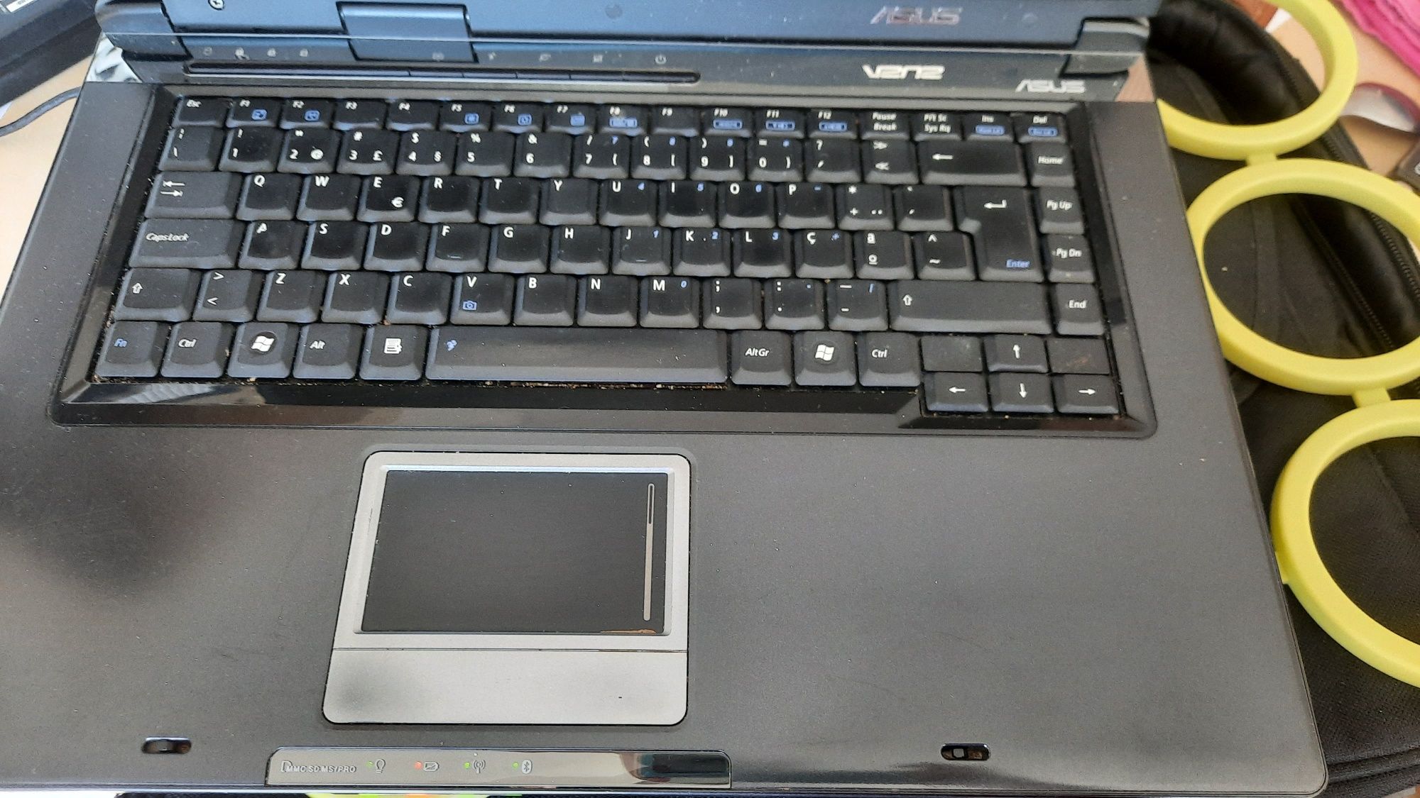 Computador ASUS ecrã estragado