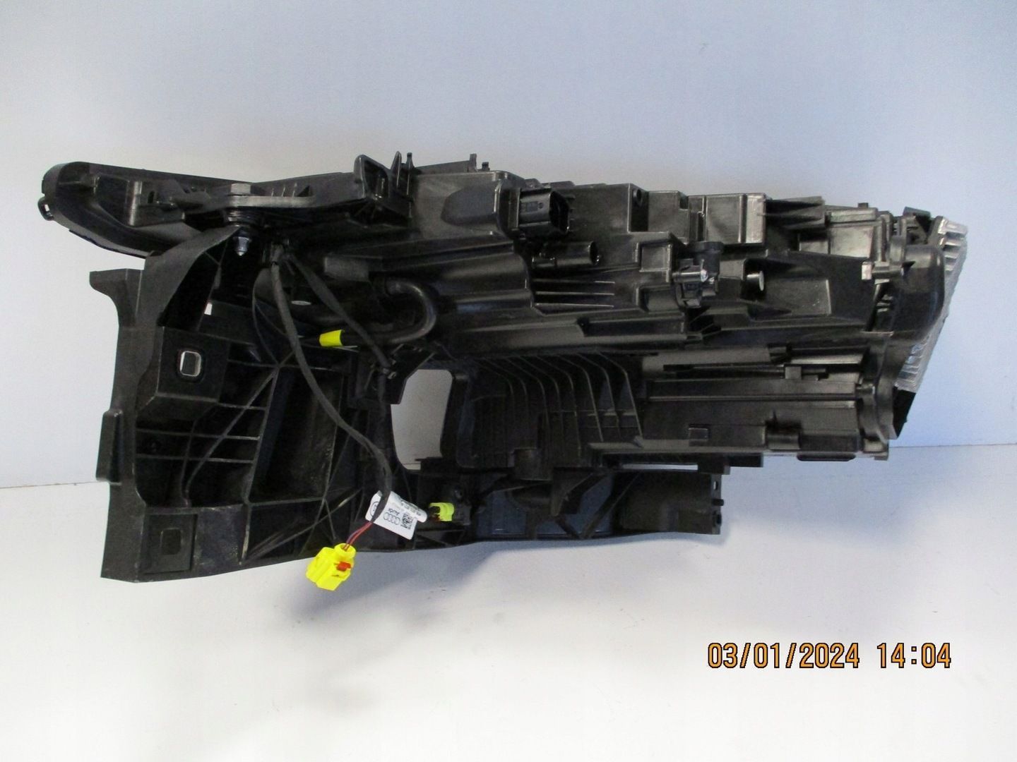 LAMPA PRAWA AUDI Q8 4M8 LASER 4M8941086