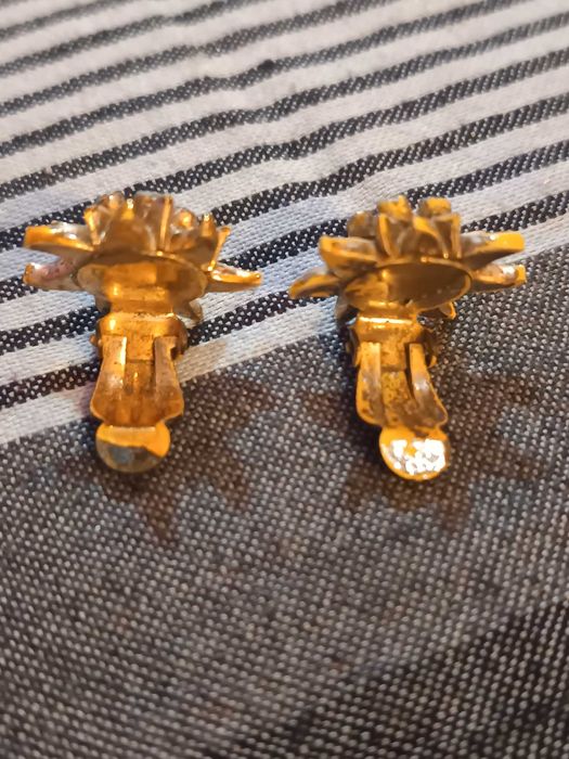 Par de Brincos Flor + Oferta - Ref.: B-30