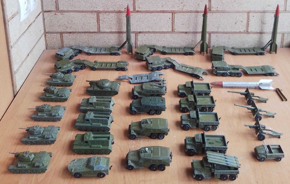 игрушки ссср техника металл пластик