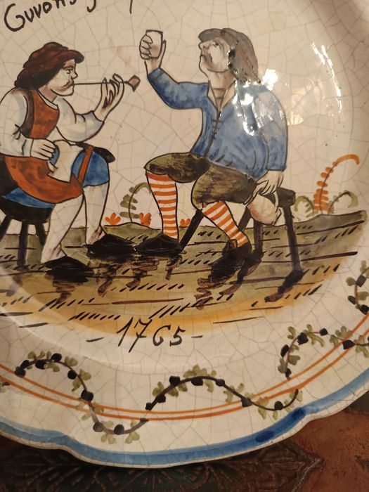 Prato antigo francês em faiança, diâmetro 24 cm