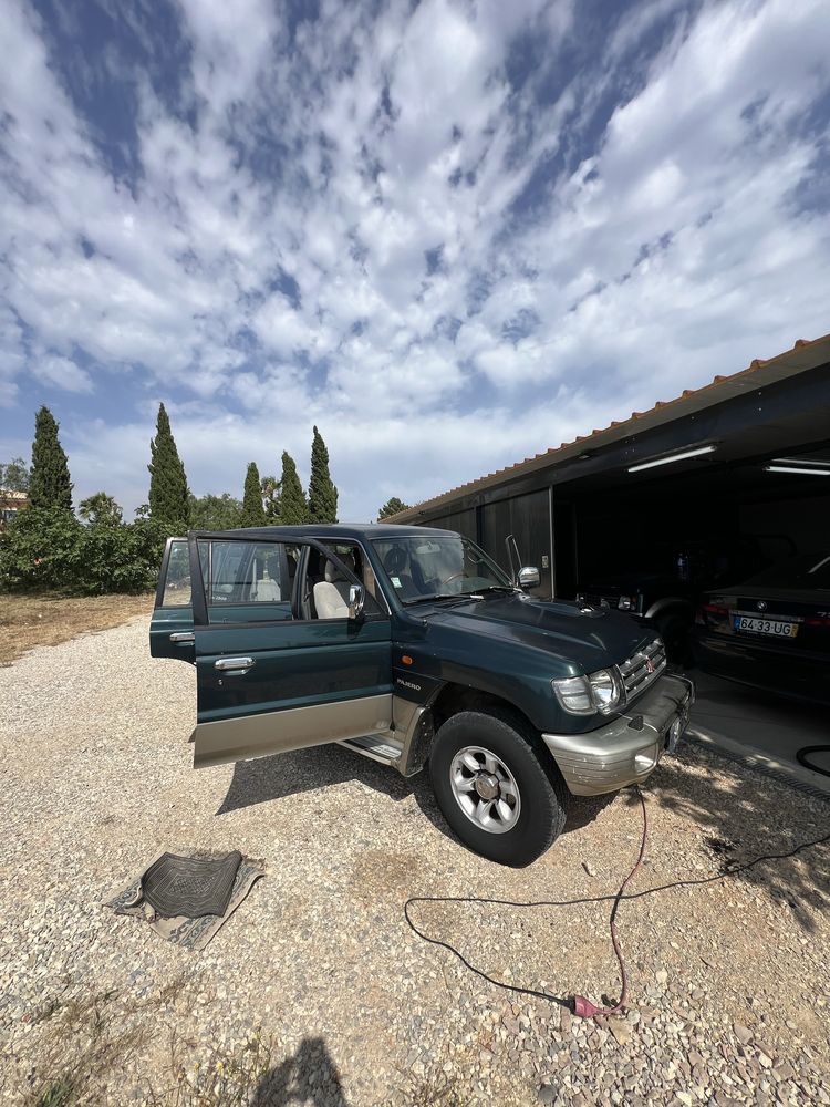 Mitsubishi Pajero 2.8GLS abas largas