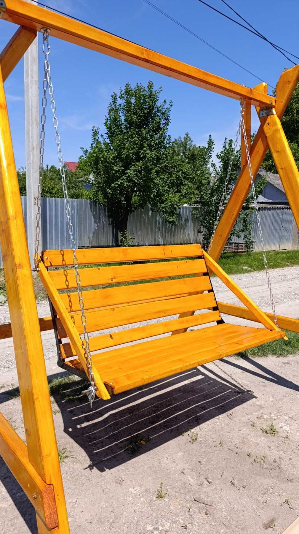 Садові гойдалки в наявності \ садові меблі \ стіл з лавками
