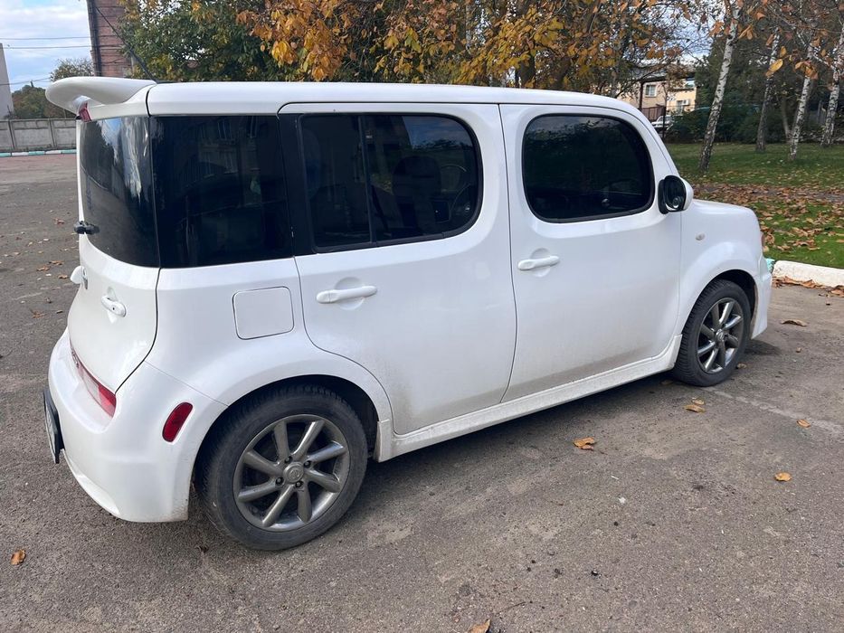 Продам Ниссан кубе nissan cube 2011року 1.8 бензин АКПП