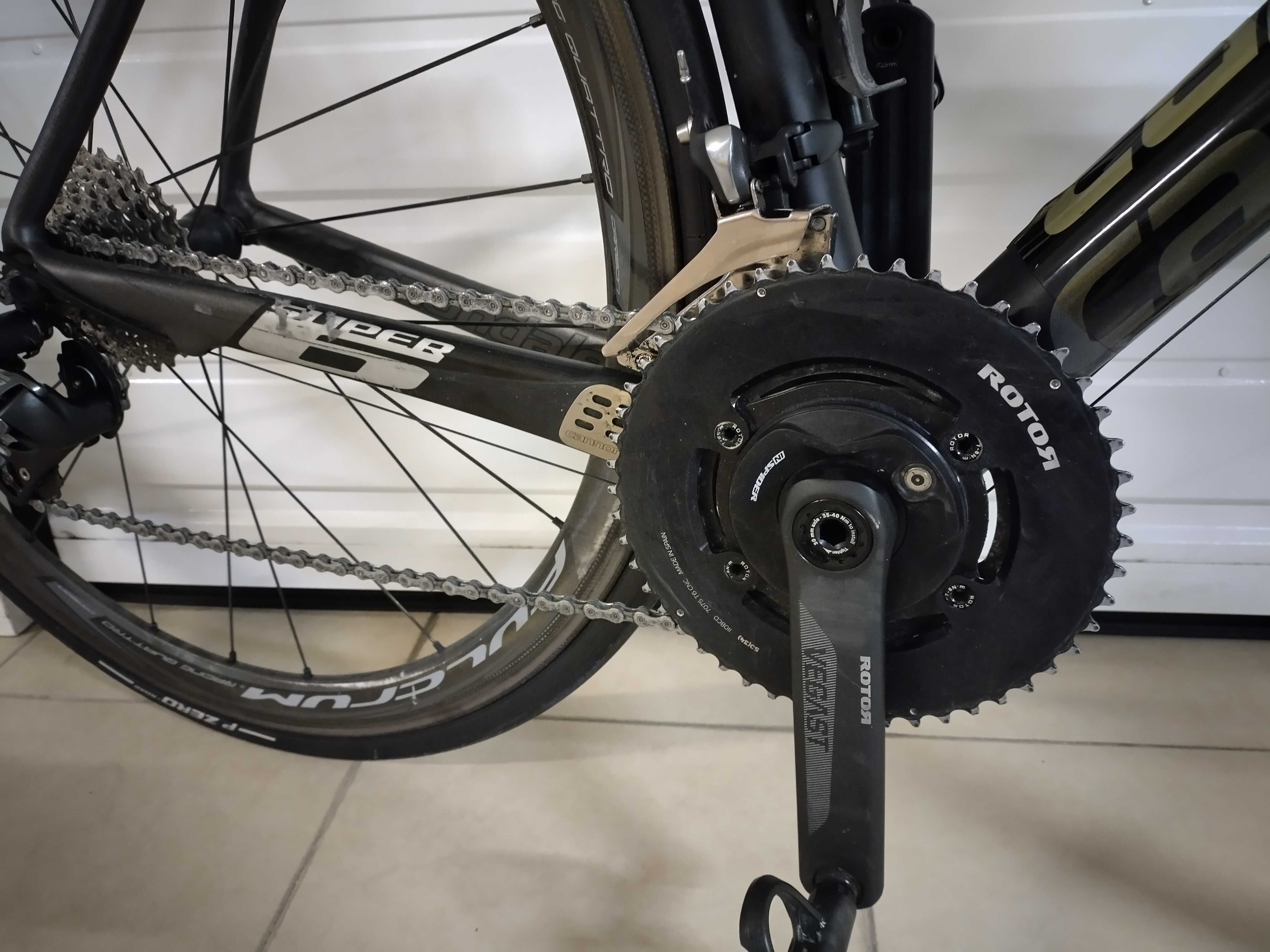 Bicicleta de estrada cannondale super six