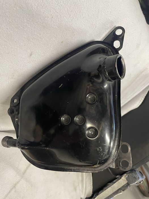 Zbiornik, puszka oleju Honda cb 750K Four
