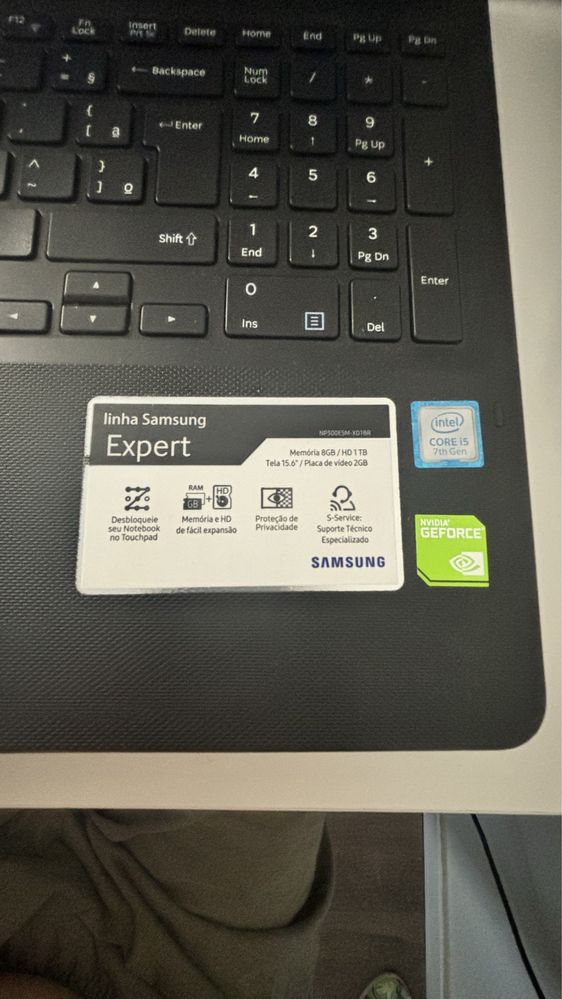 Notebook Samsung 15 plegadas I5 7th Gen