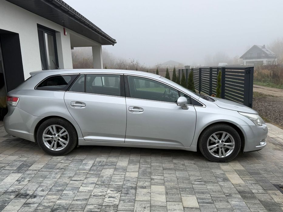 Toyota Avensis TOYOTA AVENSIS T27 2.0 D4D 126KM 2009