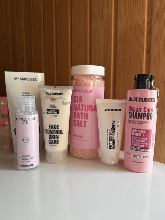 Набір Містер скрабер ,є коробка рожева для пакування