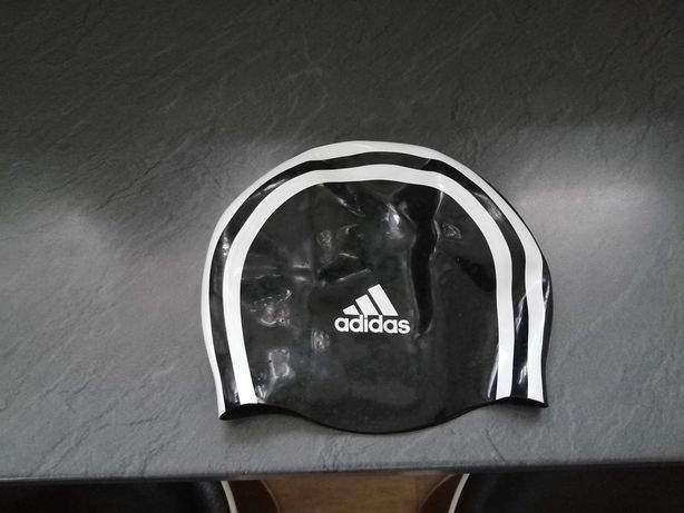 Nowy gumowy czepek firmy Adidas