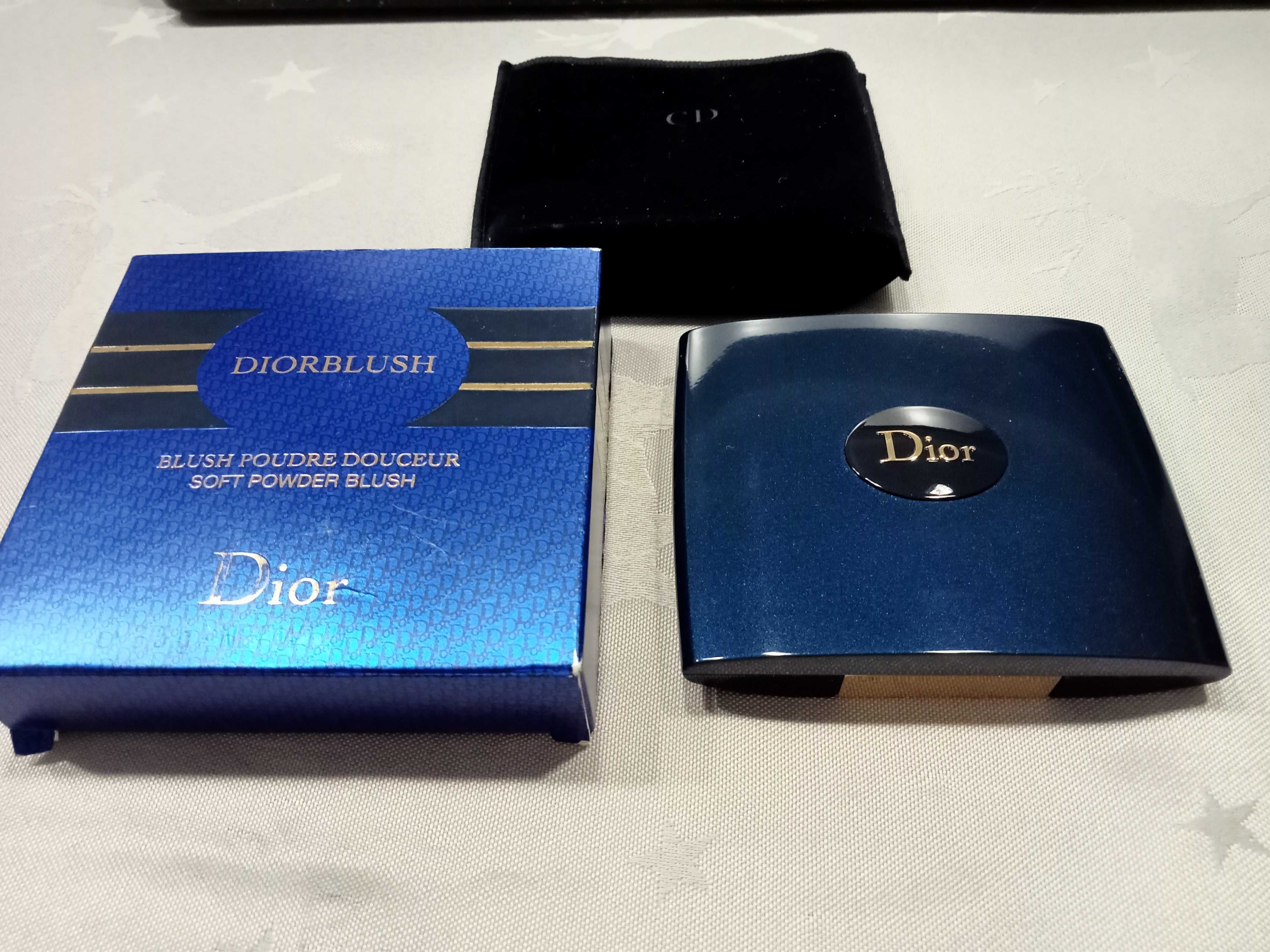 Dior róż w pudrze nr 853 o wadze 3,5g