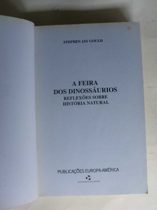 A Feira dos Dinossáurios
de Stephen Jay Gould