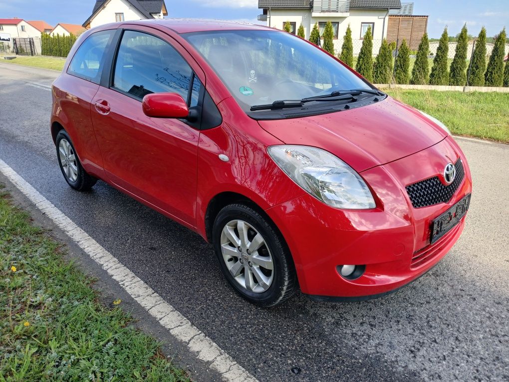 Witam mam do sprzedania Toyota Yaris 1.0 bezyna