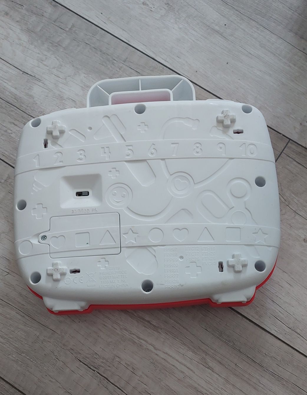 Fisher Price, ucz się i śmiej, szczeniaczek u lekarza