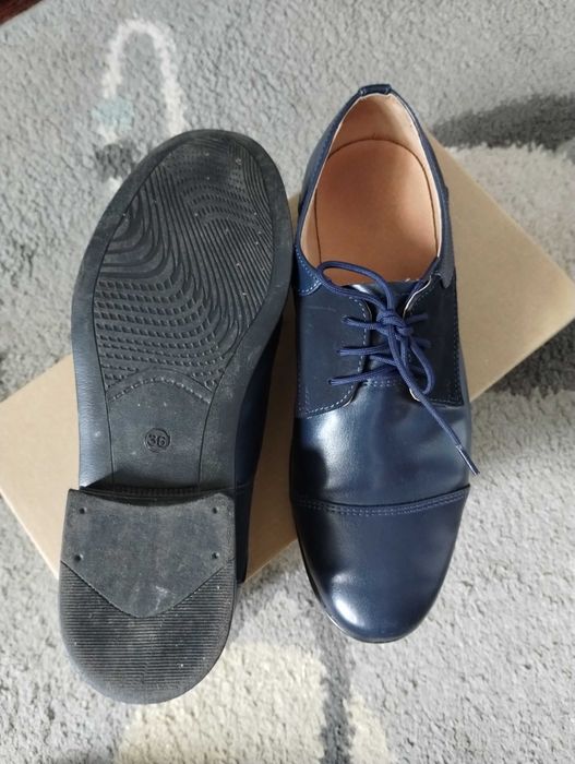 eleganckie buty pantofle komunia granatowe r. 36
