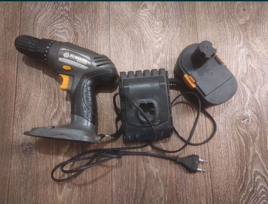 Шуруповёрт Powertec PT 3056