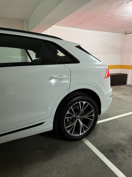 Audi Q8 55TFSI quattro S line competition plus