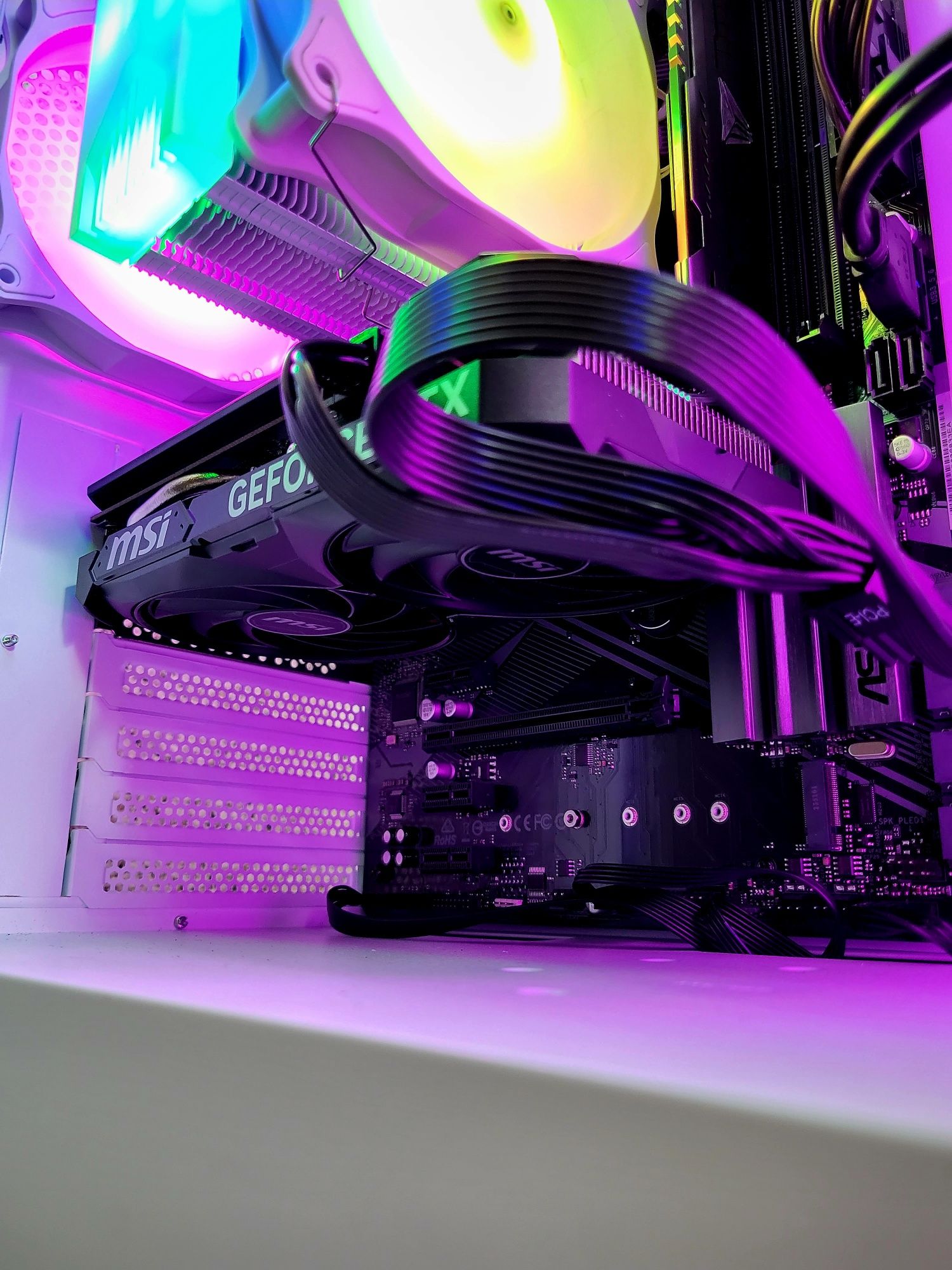 NOWY Komputer RTX 5060/RYZEN 5600/16GB/1TB M.2/ GWARANCJA!