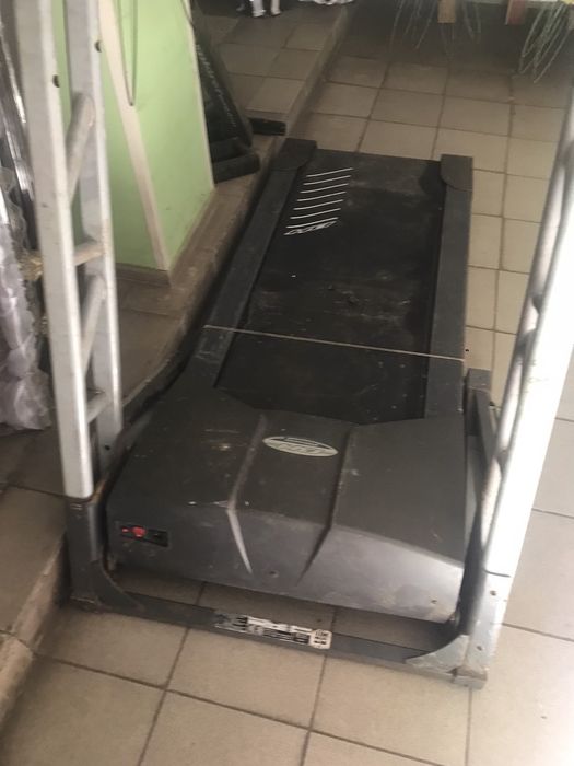 Бігова дорожка професійна