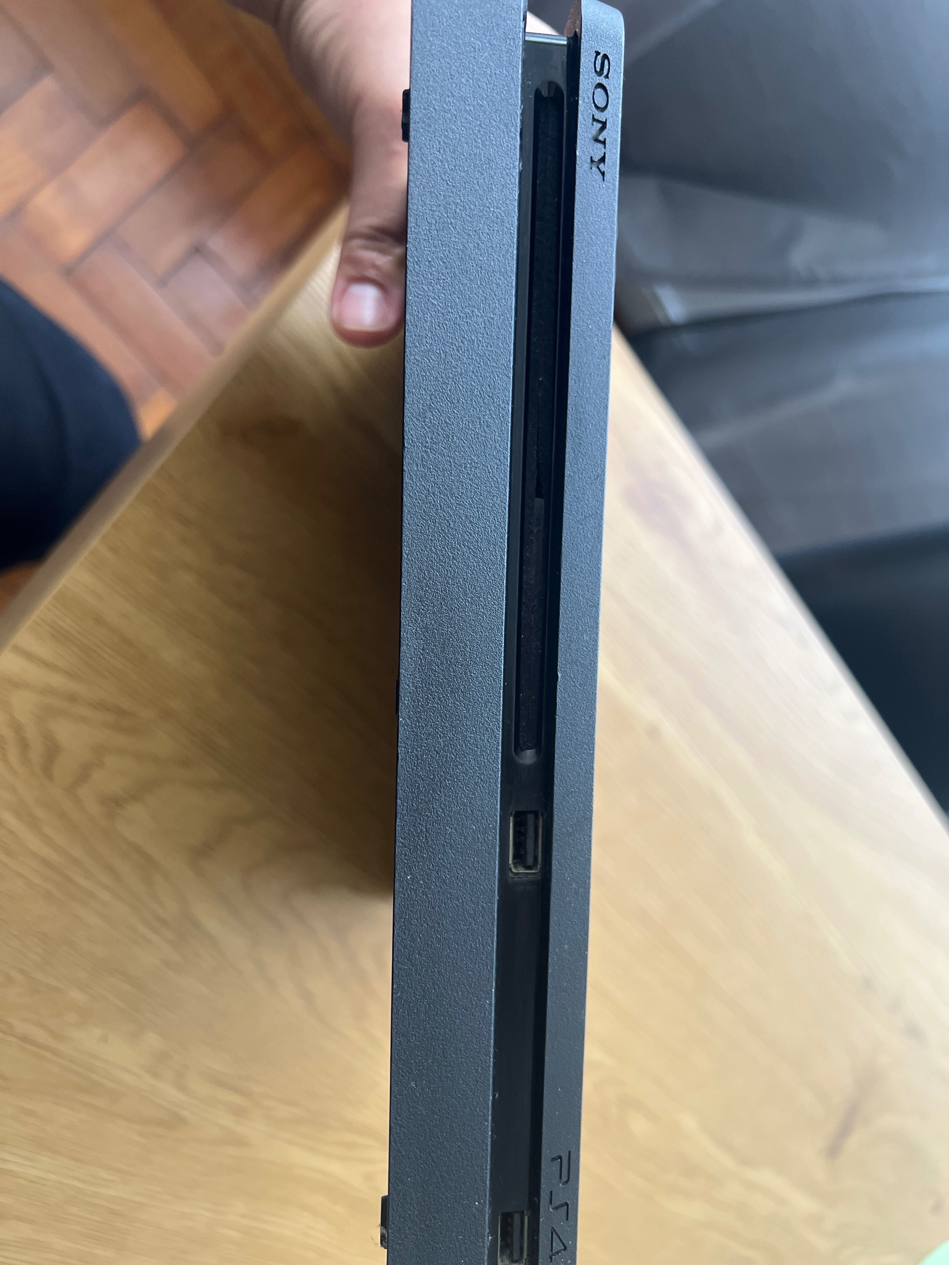 Ps4 slim, em Braga