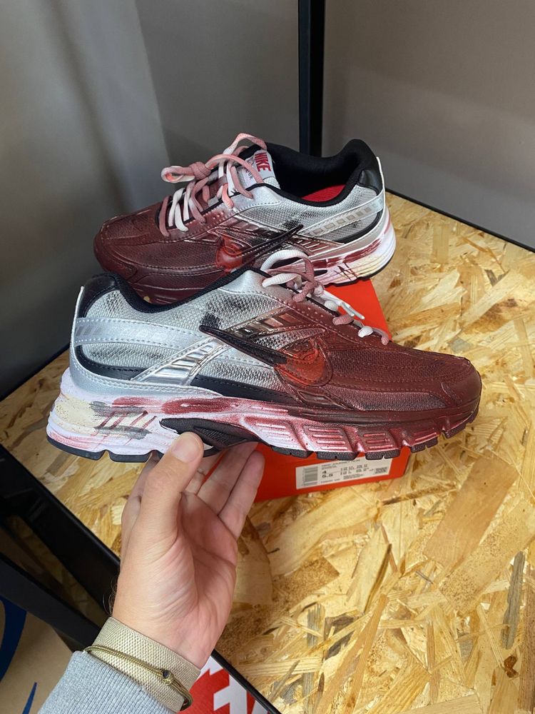 Nike Initiator Custom Red