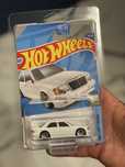 Hot Wheels Mercedes-Benz 500 E AMG Hammer E500 biały DOLLAR GENERAL #2