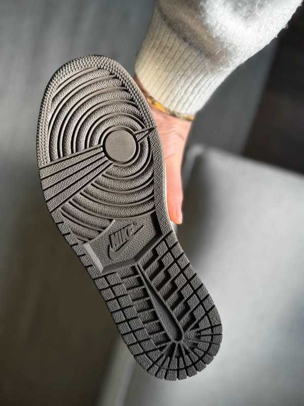 Jordan 1 Retro Low OG SP Travis Scott Reverse Mocha R.44
