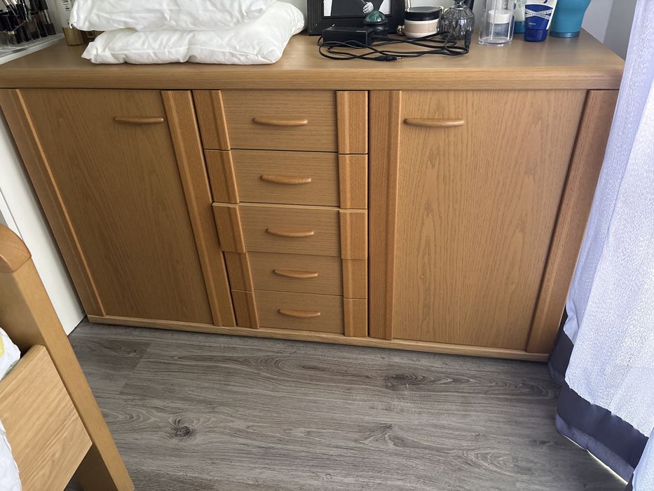 Duas comodas 100€ cada