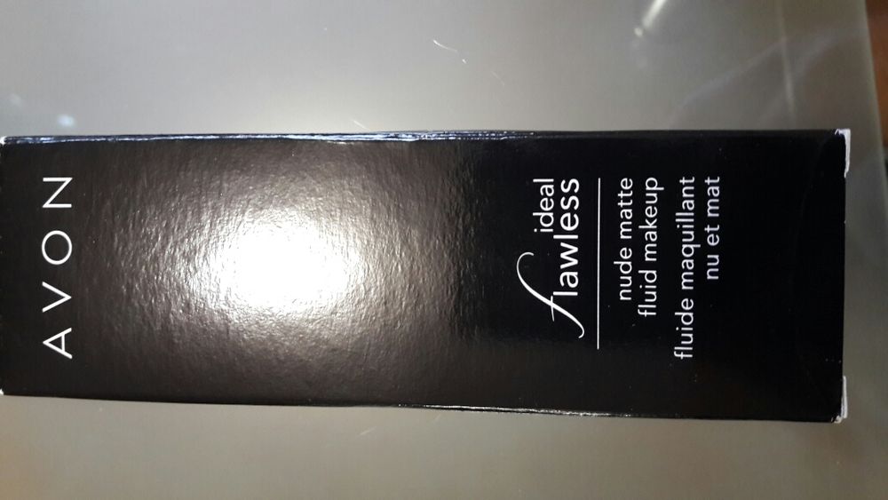 Matujący podkład Ideal Flawless Nude