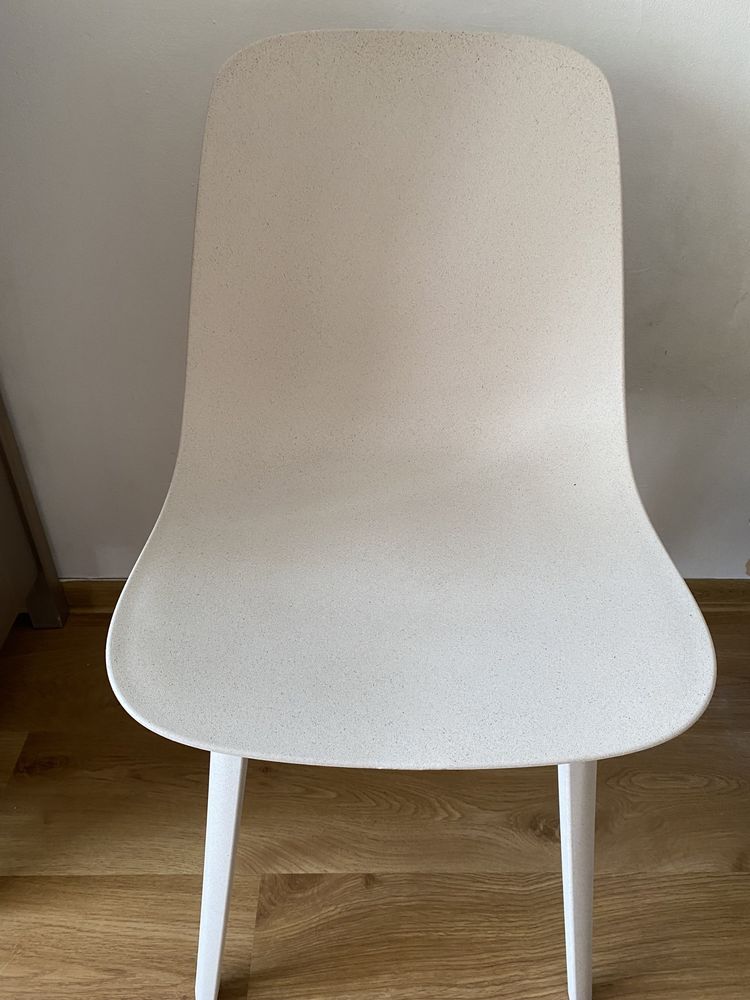 Ikea odger beżowe krzesło