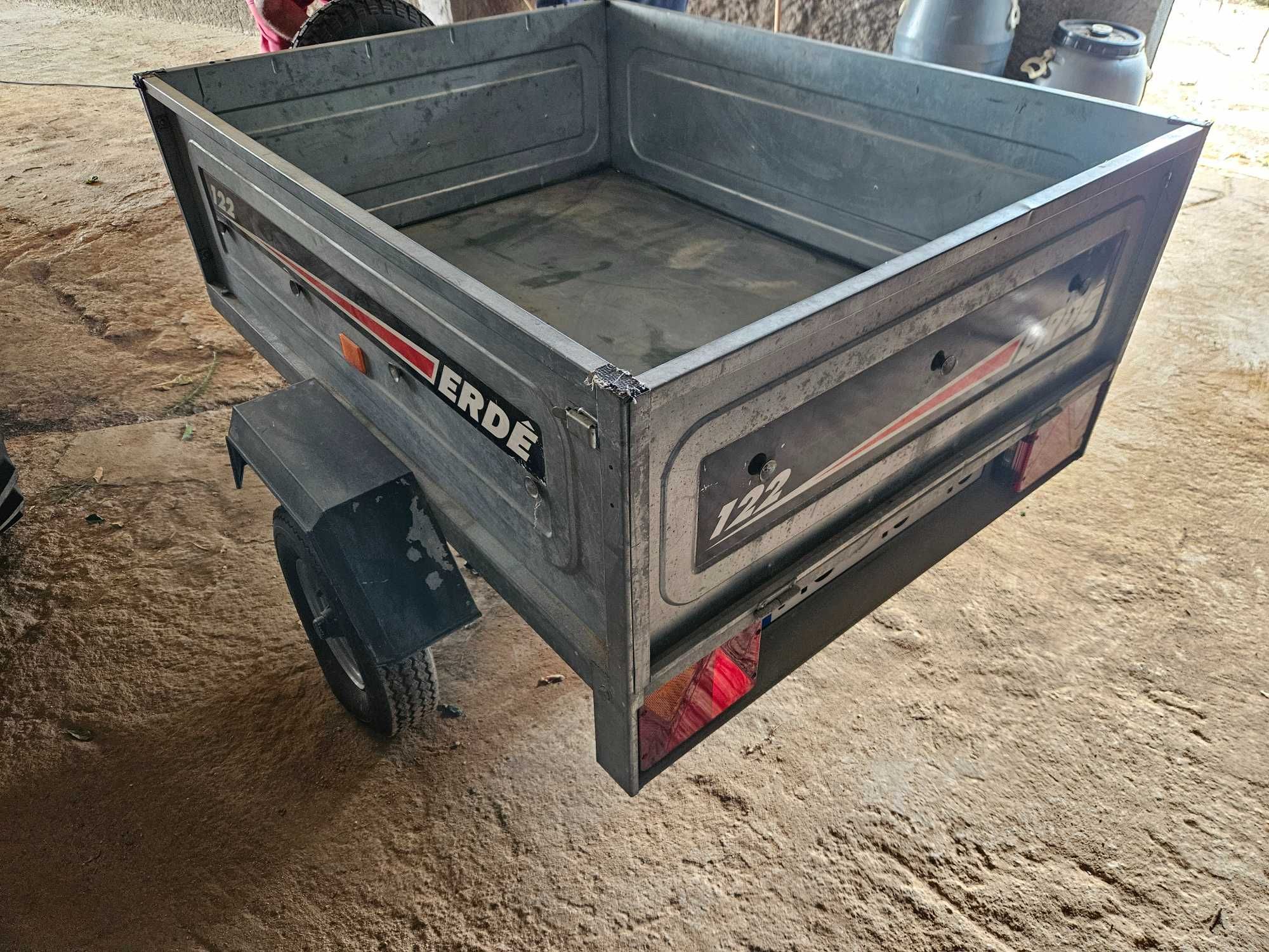 Atrelado / Reboque para carro