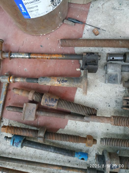 Ручка винт трапеція