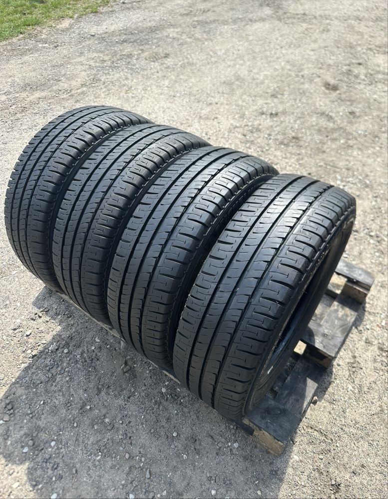 4X Michelin Agilis 215/60 R17C