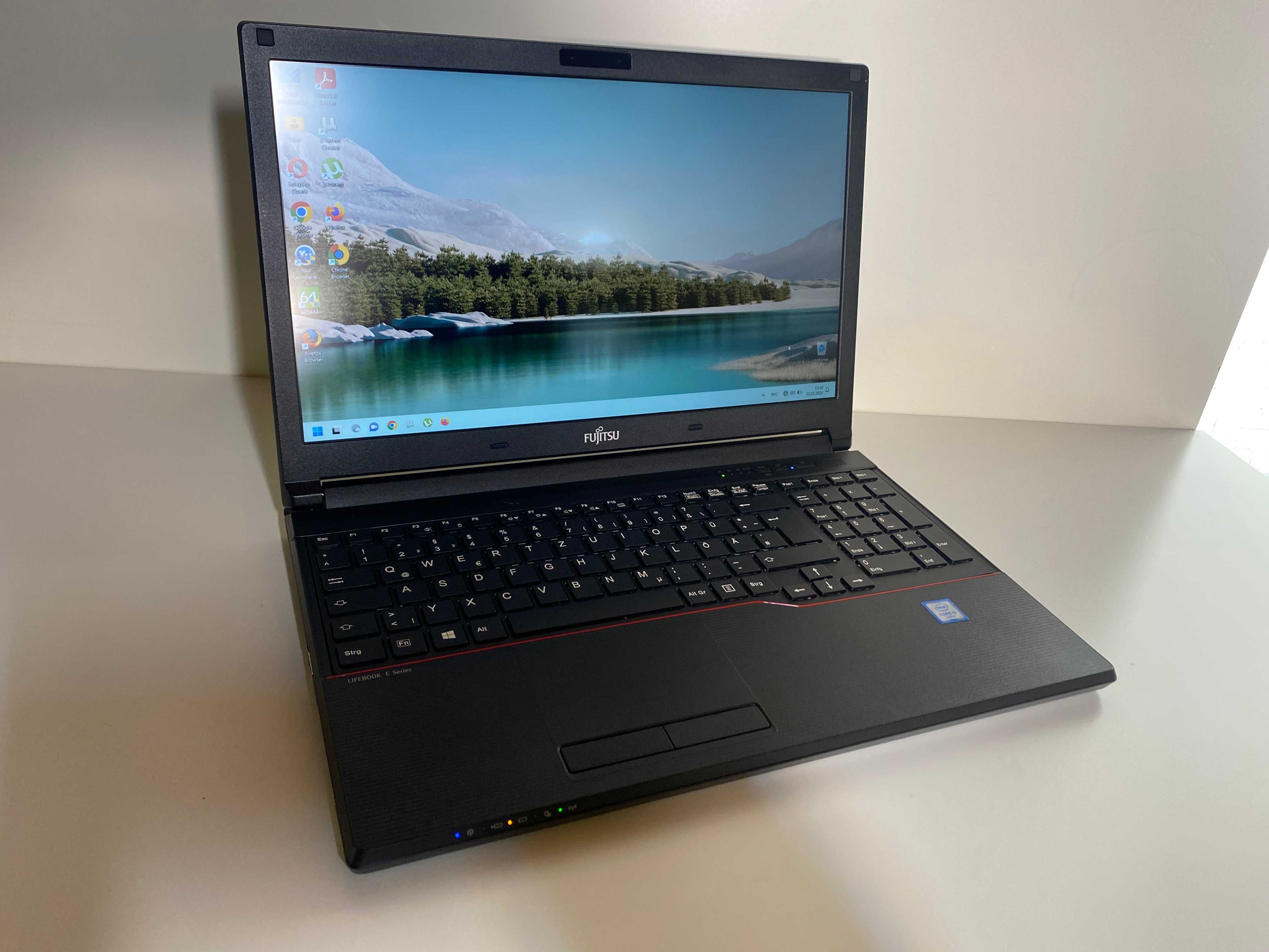 Ноутбук Fujitsu LIFEBOOK E556 15,6" Intel i3-6100 DDR4 8Gb SSD 128 Gb