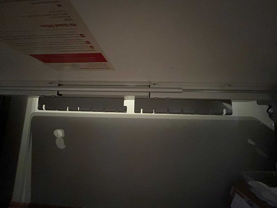 Biurko regulowane elektrycznie
