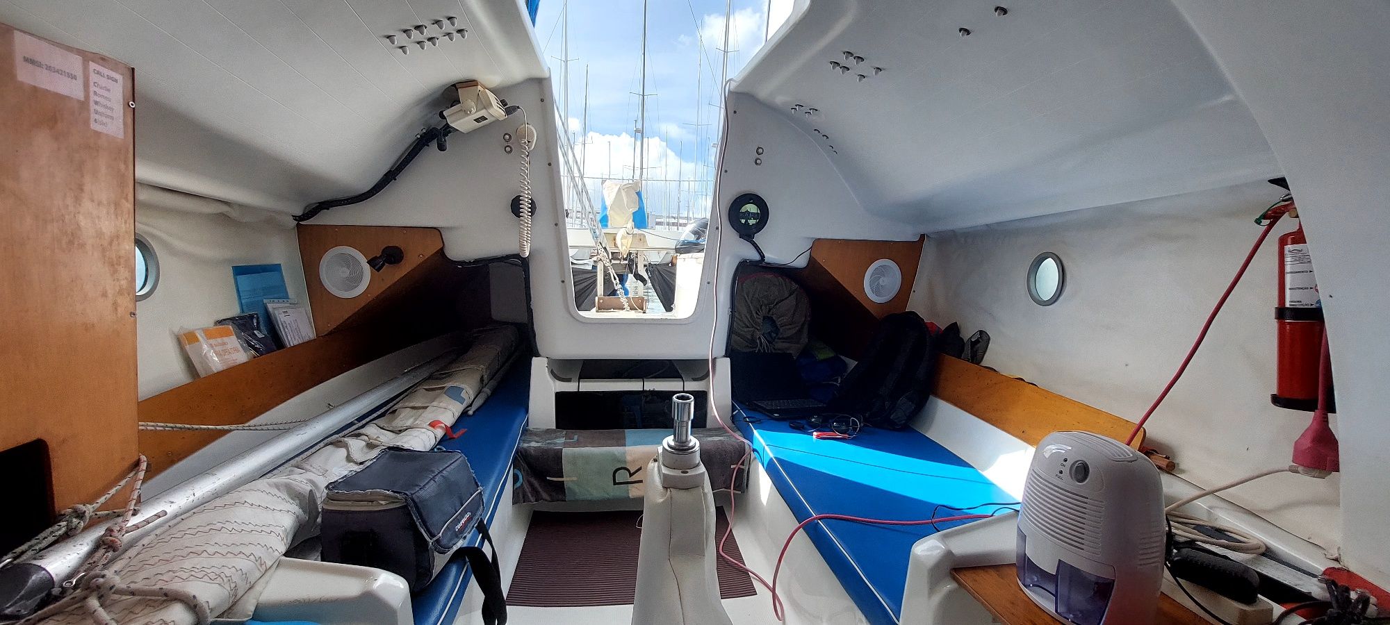 Veleiro Beneteau First210