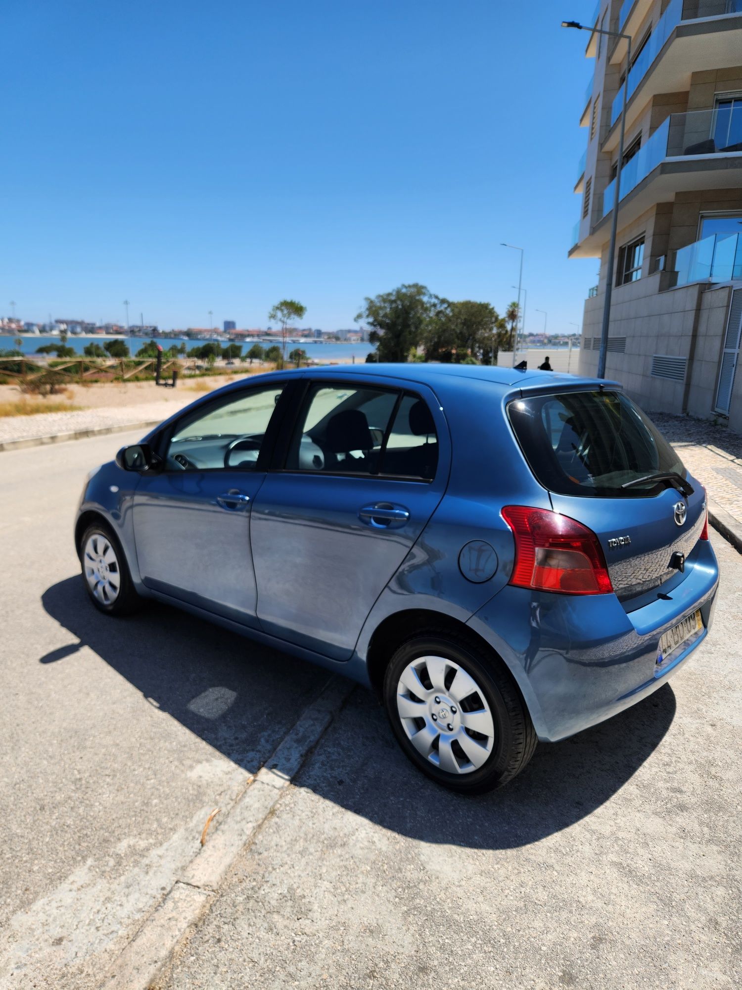 Toyota Yaris só 96000km 1 dono motor 1.0 vvti impecável aceito retoma