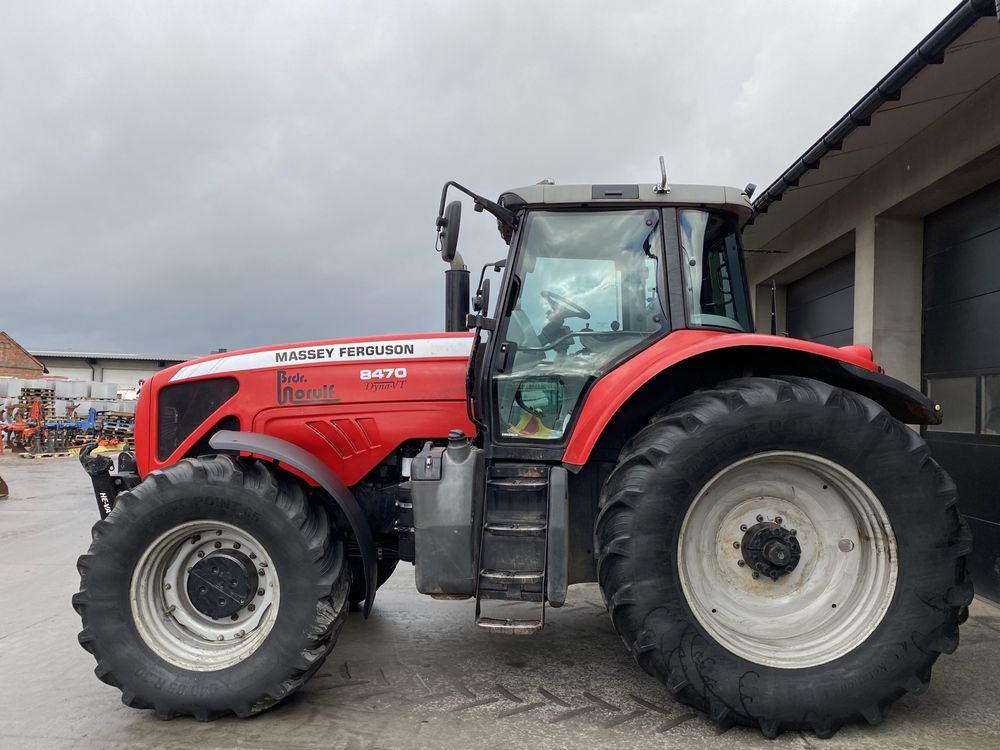 Ciagnik MASSEY FERGUSON 8470 DynaVT - 270KM - Vario MF