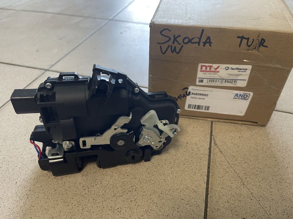 Замок задней двери правый vw, skoda, seat AND 34839002
