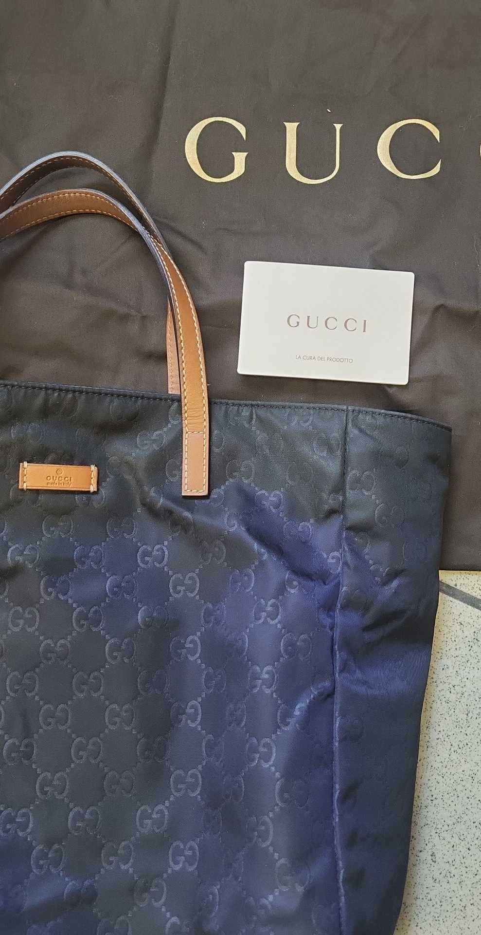Gucci duża torebka shopperka nylonowa w monogramz dustbagiem